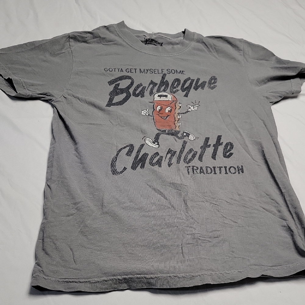 Barbeque Charlotte Tradition Gray Men's T-Shirt